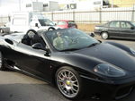 Thumbnail de 2006-03-31 Probándome un Ferrari - Creo que me sienta bien.JPG (640 KB)